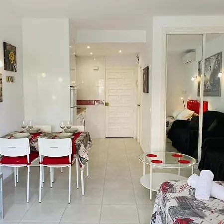 Benalbeach - Precioso Estudio En Con Piscinas, Parque Acuatico Y Zonas De Ocio, Playa A 100 Metros Lägenhet *
