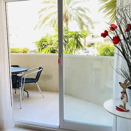 Apartment Benalbeach: Beachfront Studio In With Aquapark *