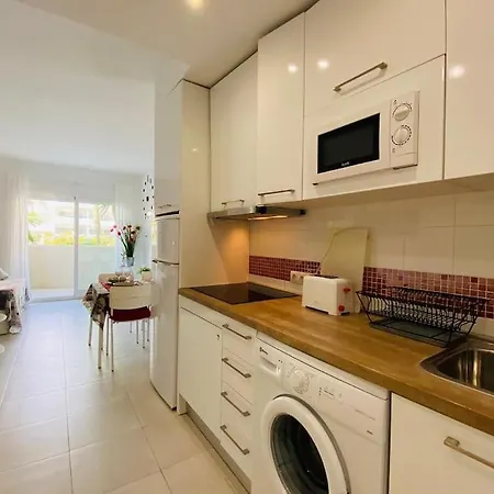 Benalbeach - Precioso Estudio En Con Piscinas, Parque Acuatico Y Zonas De Ocio, Playa A 100 Metros